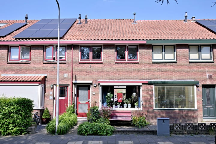 View photo 1 of Gerard Doustraat 34