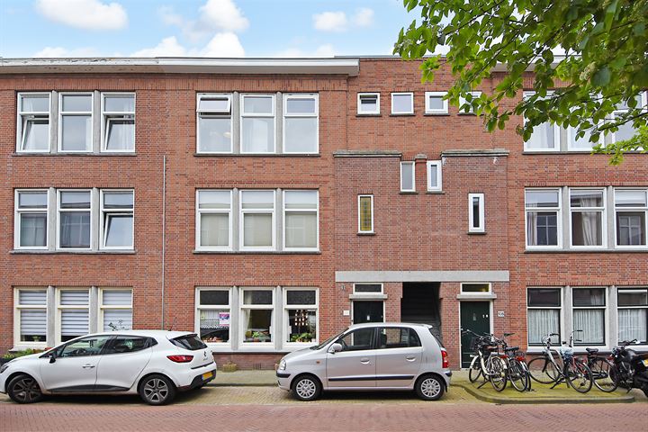 View photo 2 of Rhododendronstraat 100