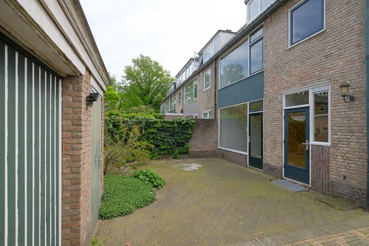 Bekijk foto 22 van Trouwehuislaan 2