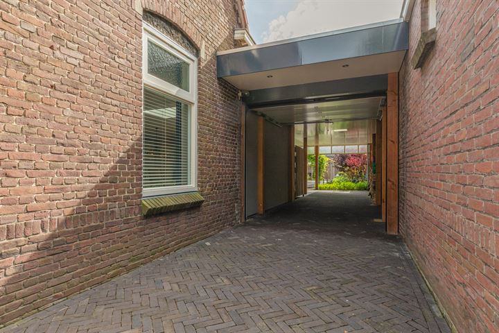 Bekijk foto 11 van Hoge Vonderstraat 17