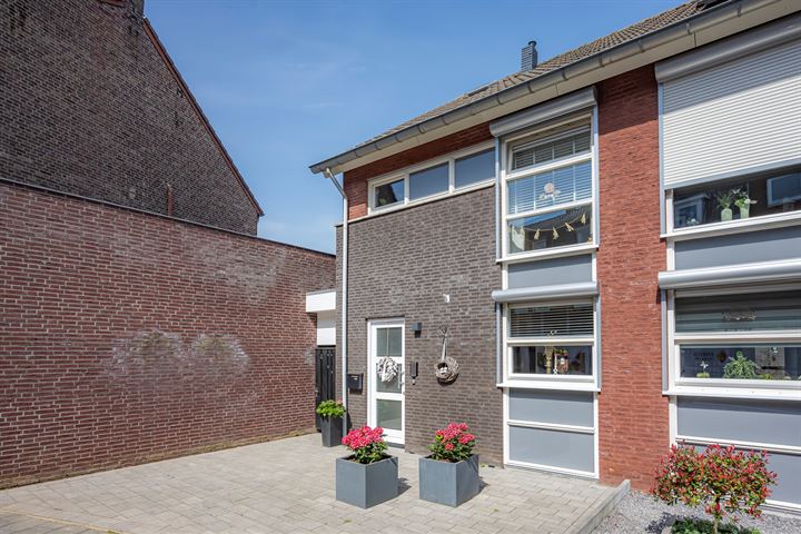 Bekijk foto 28 van Kloosterbosstraat 5