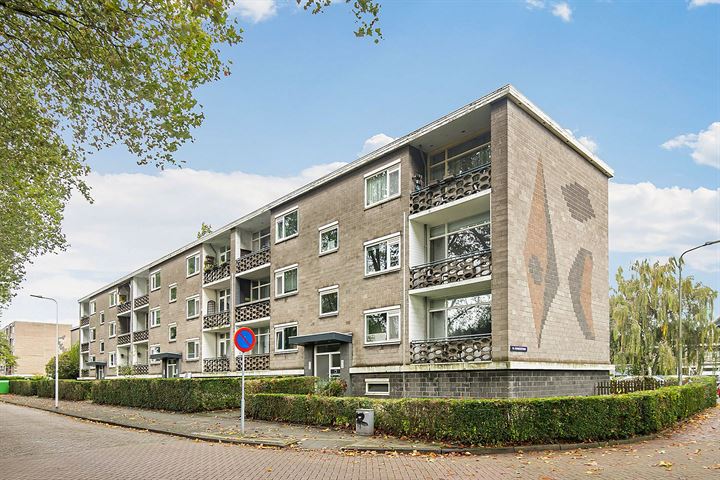 View photo 26 of Jhr. Van Karnebeekweg 38