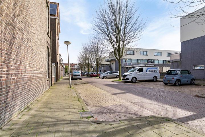 Bekijk foto 31 van Hugo de Grootstraat 103