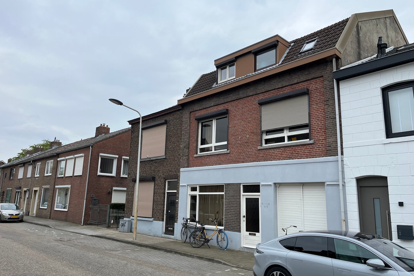 Bekijk foto 2 van Dolmansstraat 29