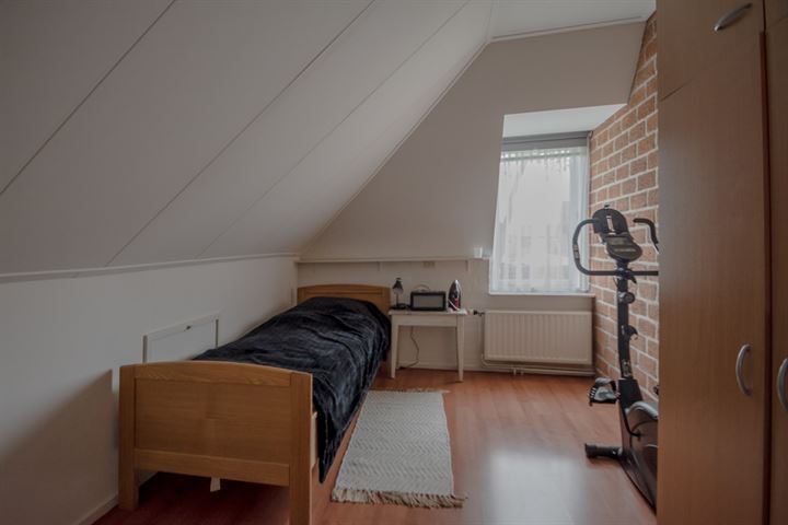 Bekijk foto 42 van Haarsmastraat 21