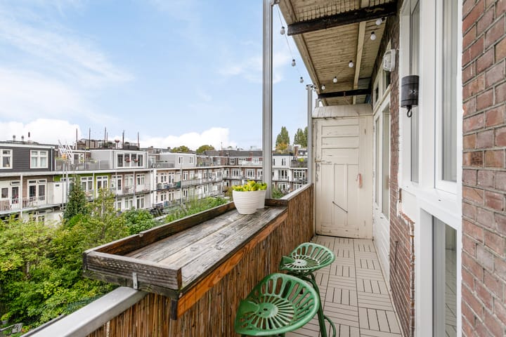 Foto 11 van Bloys van Treslongstraat 48-3