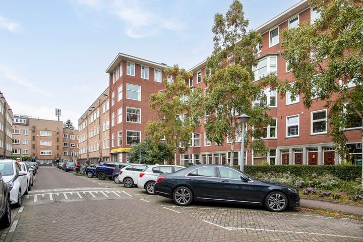 Foto 26 van Bloys van Treslongstraat 48-3