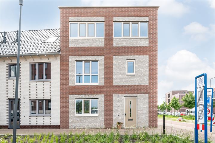 Bekijk foto 37 van Willem van Ariestraat 2