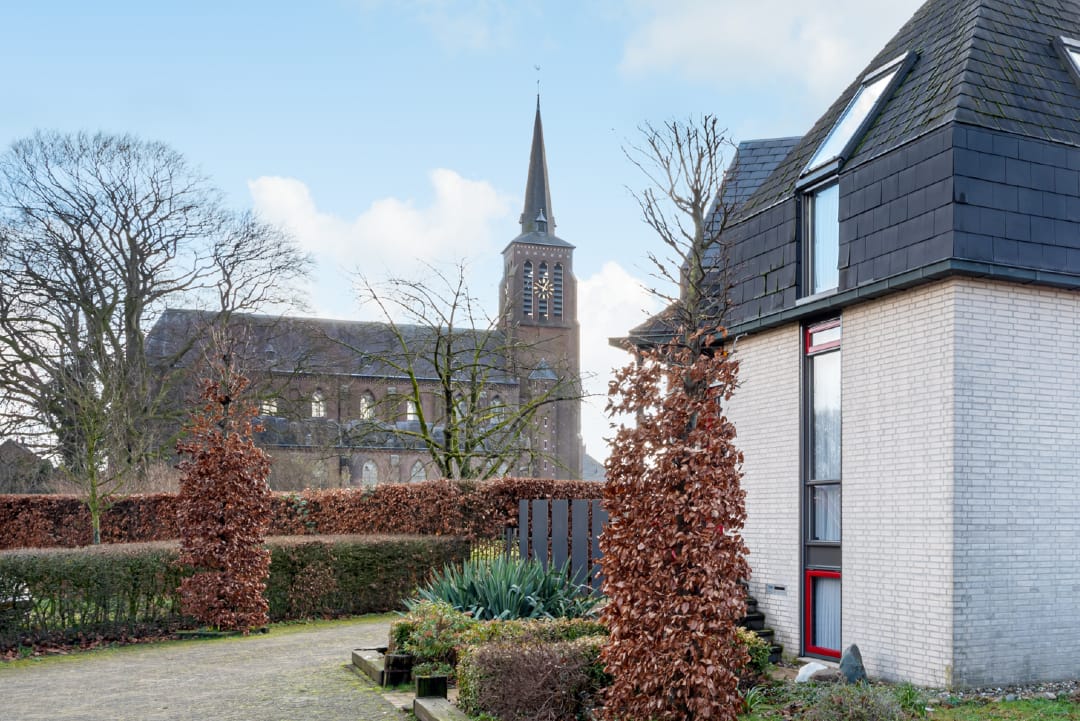 Photo 2 of Bernard van Damstraat 29