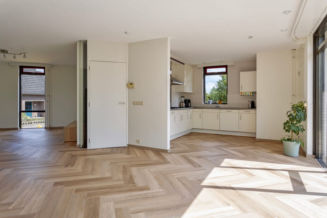 Photo 7 of Bernard van Damstraat 29