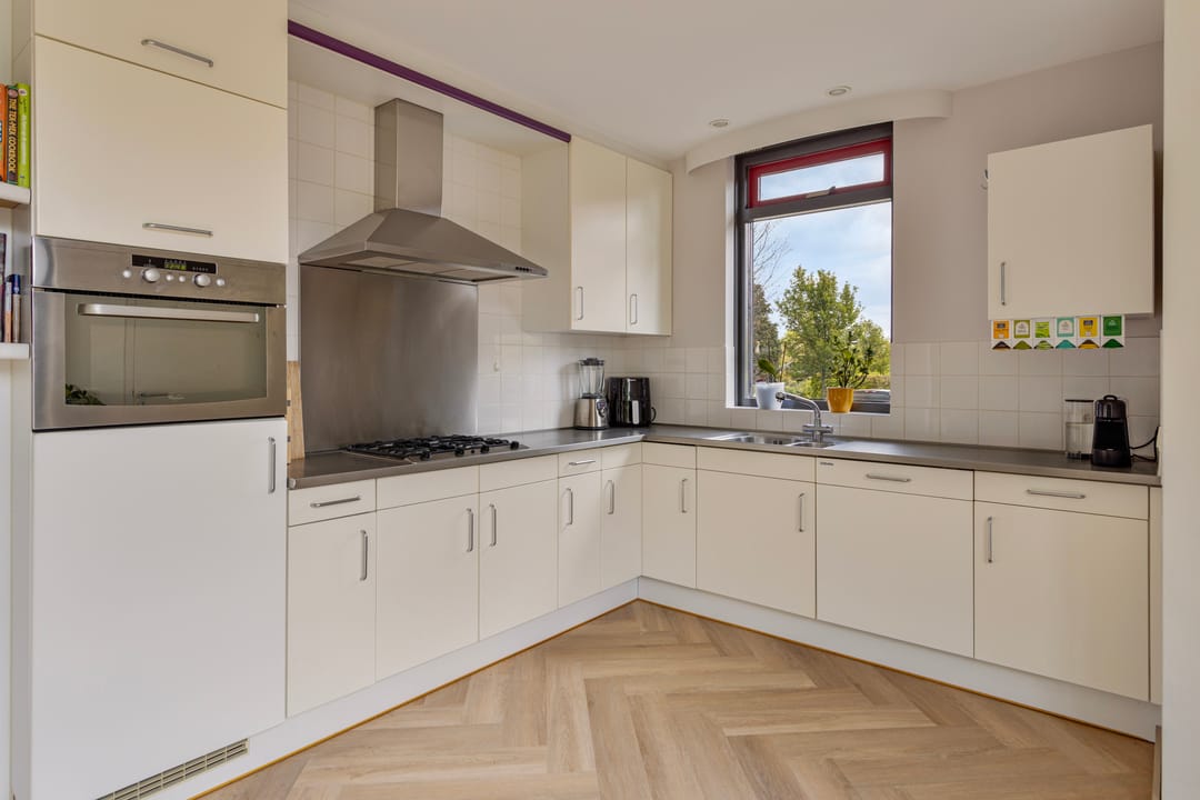 Photo 13 of Bernard van Damstraat 29