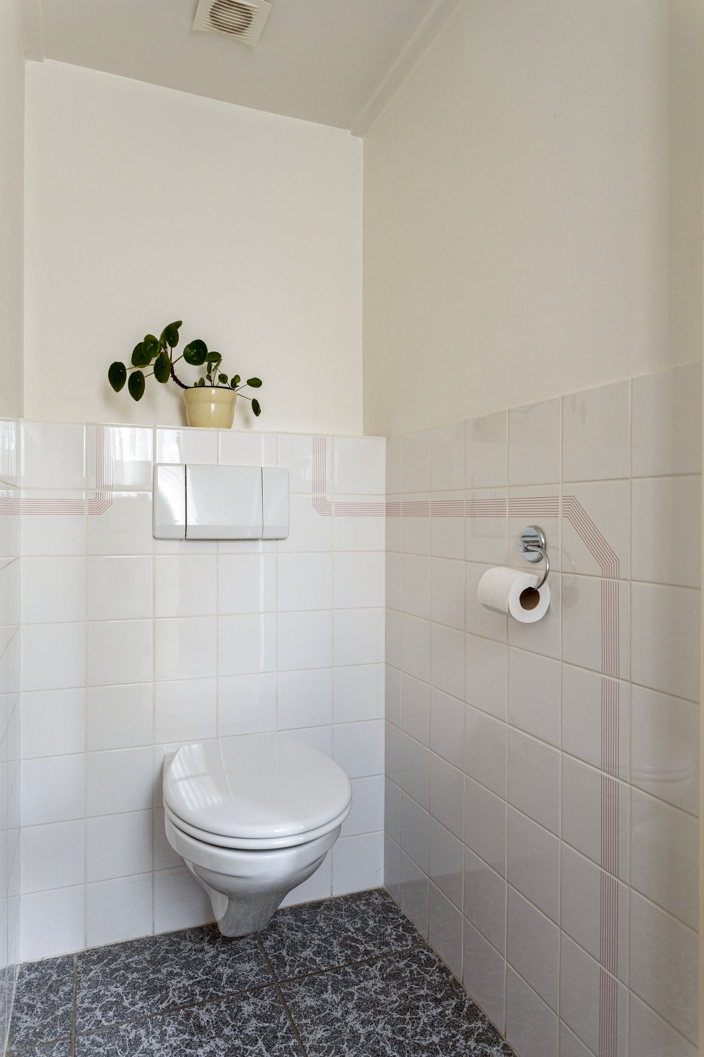 Photo 15 of Bernard van Damstraat 29