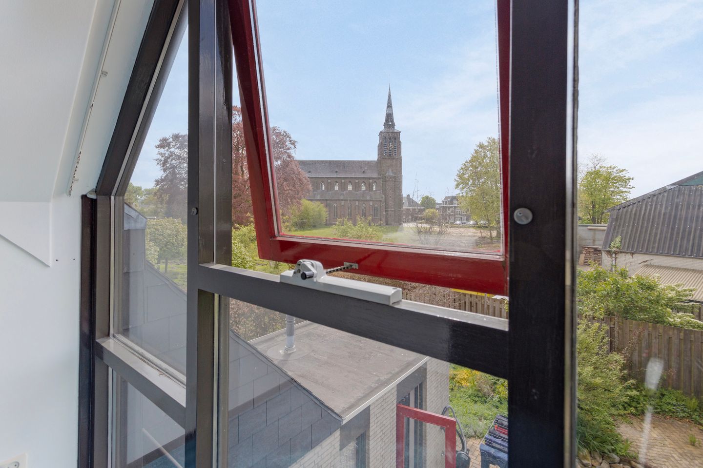 Photo 19 of Bernard van Damstraat 29