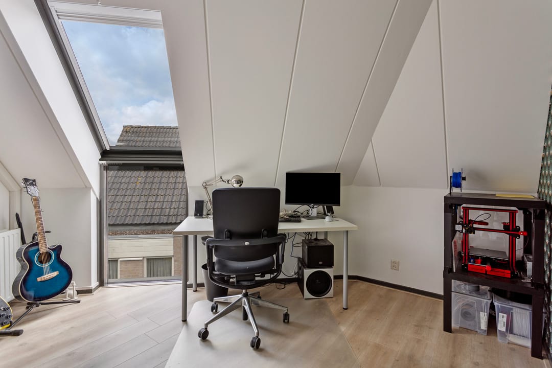 Photo 22 of Bernard van Damstraat 29