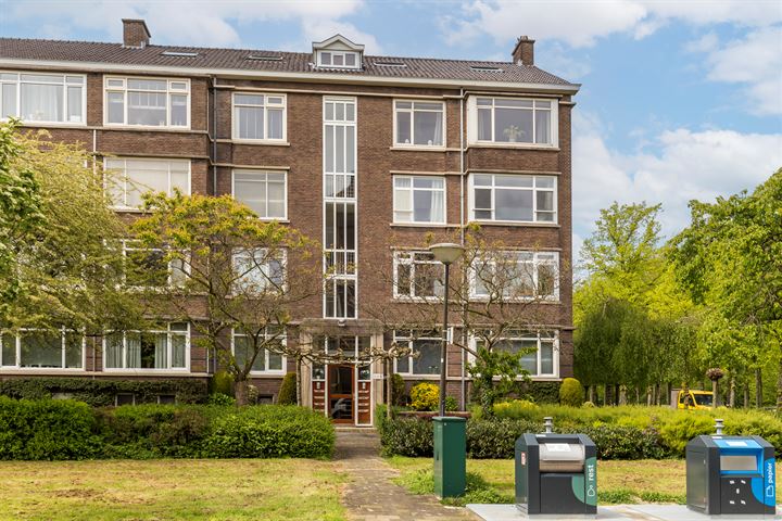 Bekijk foto 39 van Cromhoutlaan 8