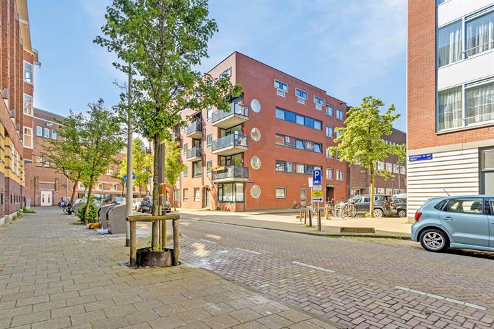 View photo 32 of President Brandstraat 15