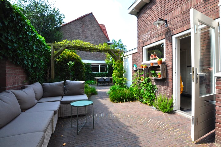 View photo 14 of Chrysantenstraat 1