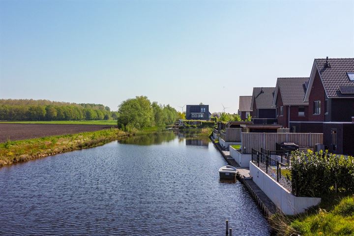 Bekijk foto 36 van Marten Klompienlaan 40