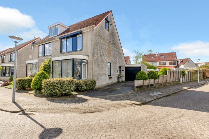 Foto 2 van Smaragd 78