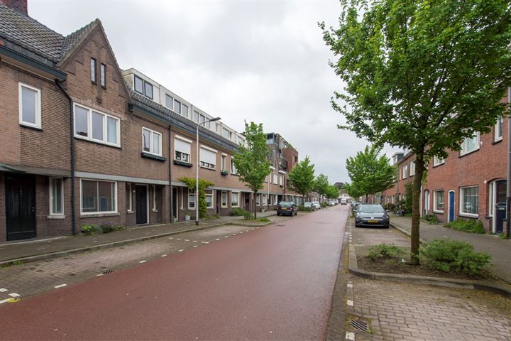 Bekijk foto 7 van Valentijnstraat 6