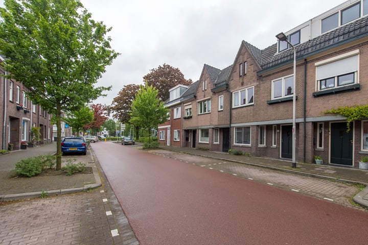 Bekijk foto 32 van Valentijnstraat 6