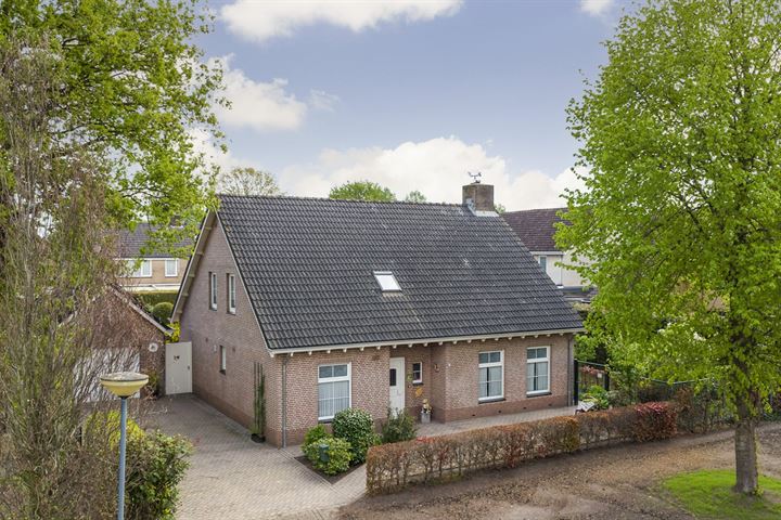 Bekijk foto 1 van Frederikstraat 6