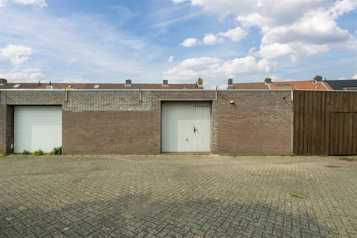 Bekijk foto 25 van Strijenstraat 49