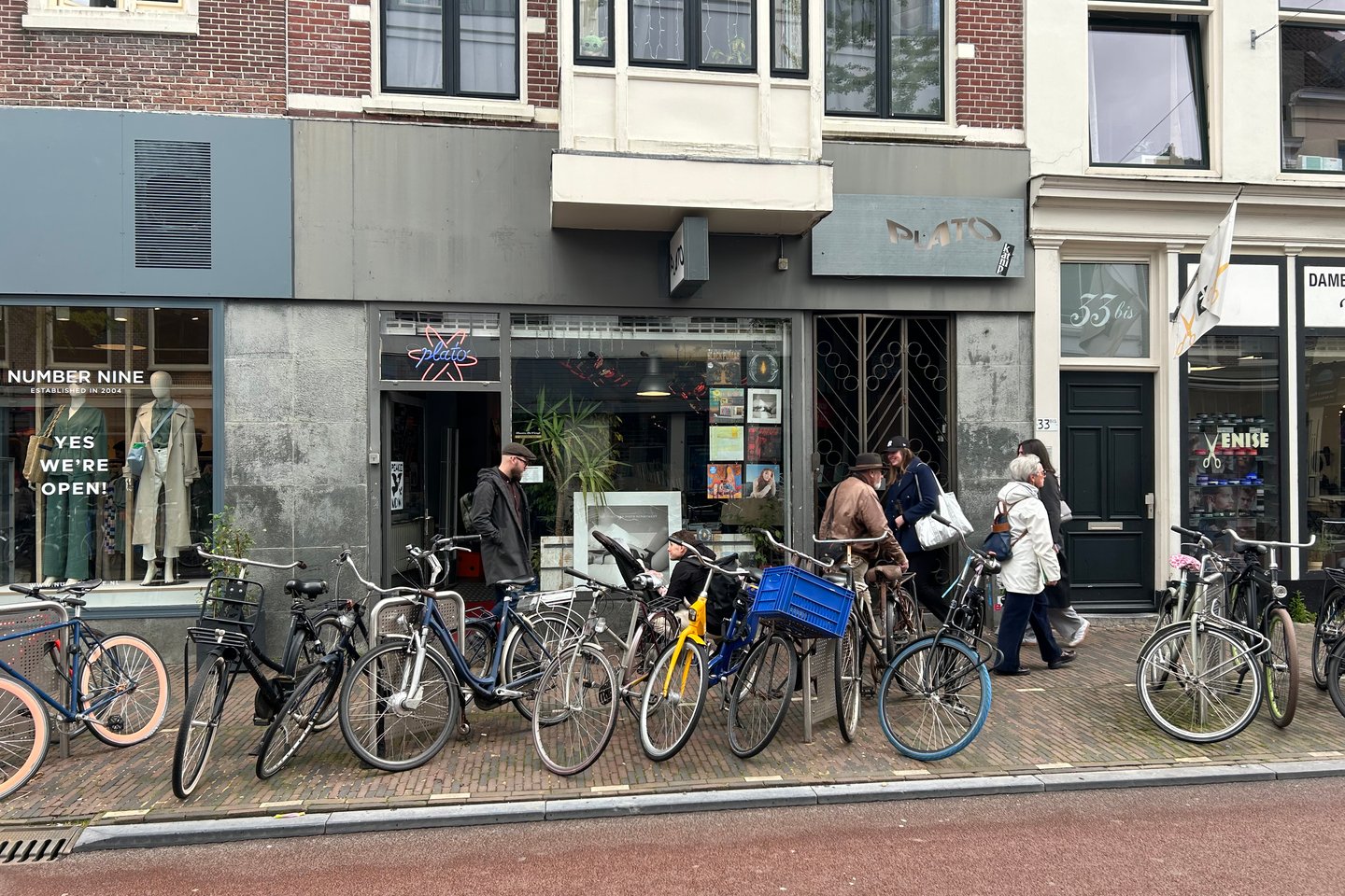 Bekijk foto 1 van Voorstraat 35