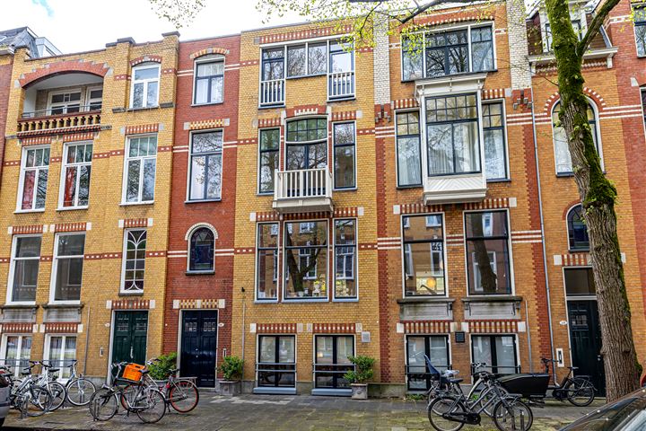 View photo 1 of H.W. Mesdagstraat 22