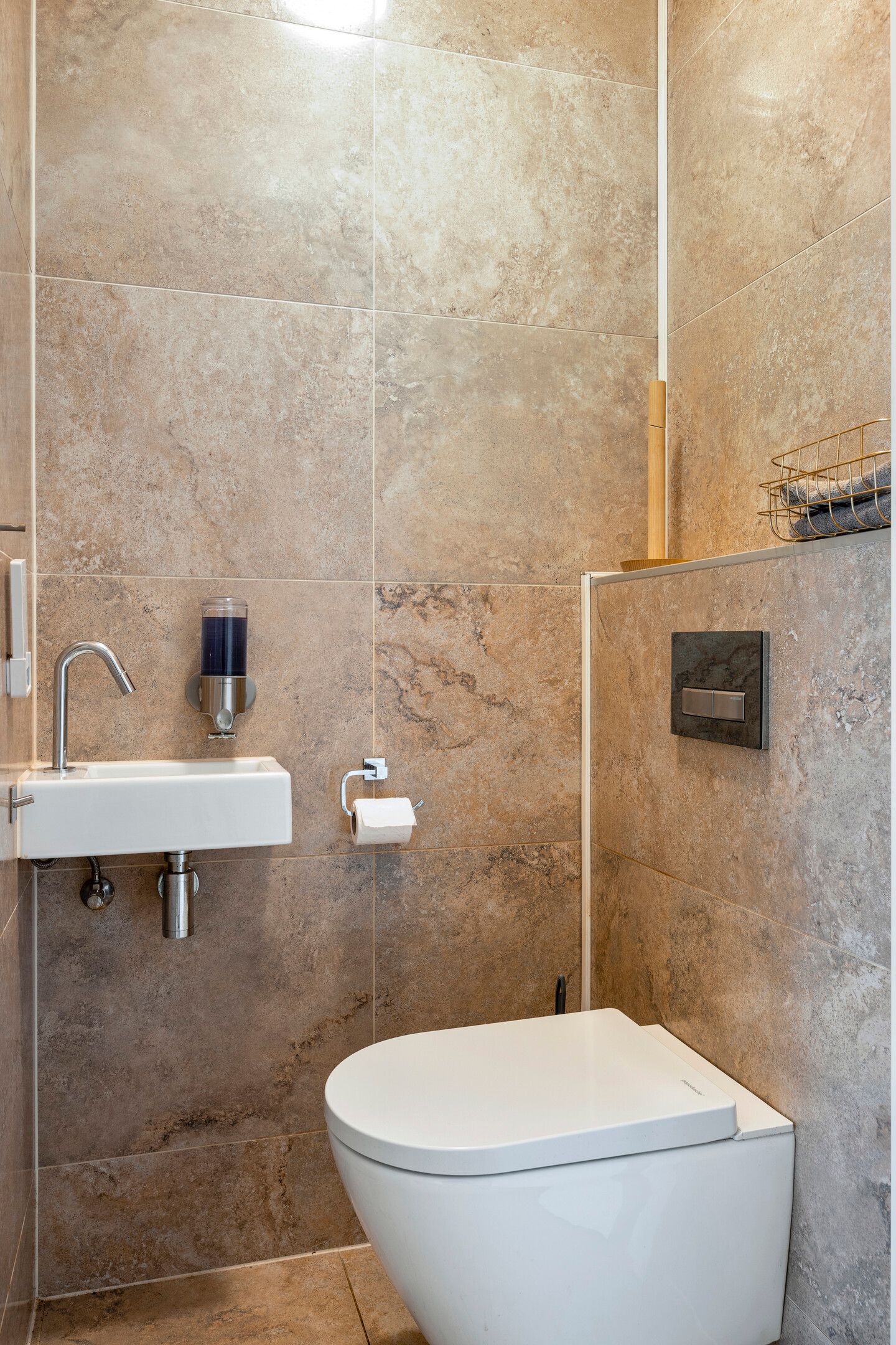 Photo 12 of Wijnhaven 75-J