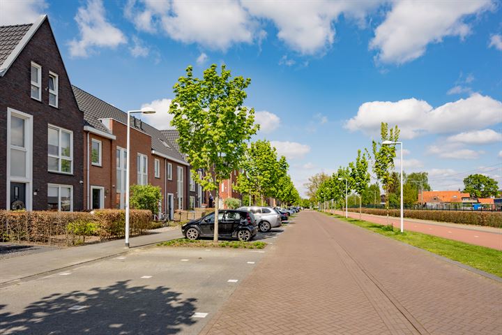 View photo 35 of Zijdehoenderlaan 36