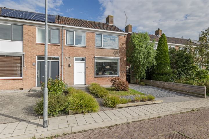 Bekijk foto 3 van Adelaarstraat 62