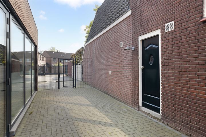 View photo 35 of Hoofdstraat 44