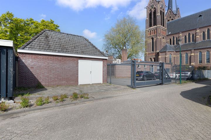 View photo 34 of Hoofdstraat 44