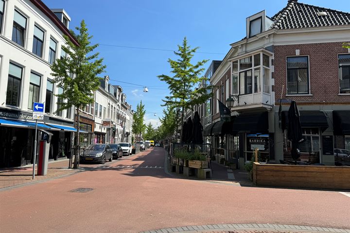 Bekijk foto 2 van van Welderenstraat 133