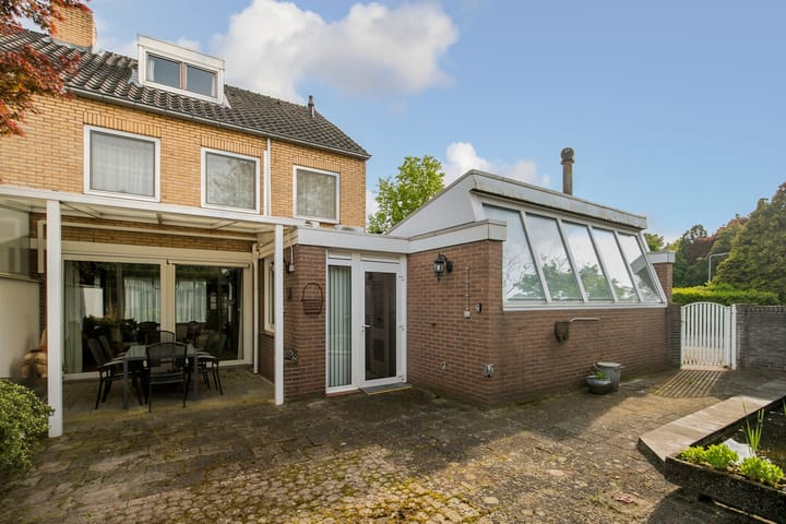 Foto 33 van Metternichstraat 10