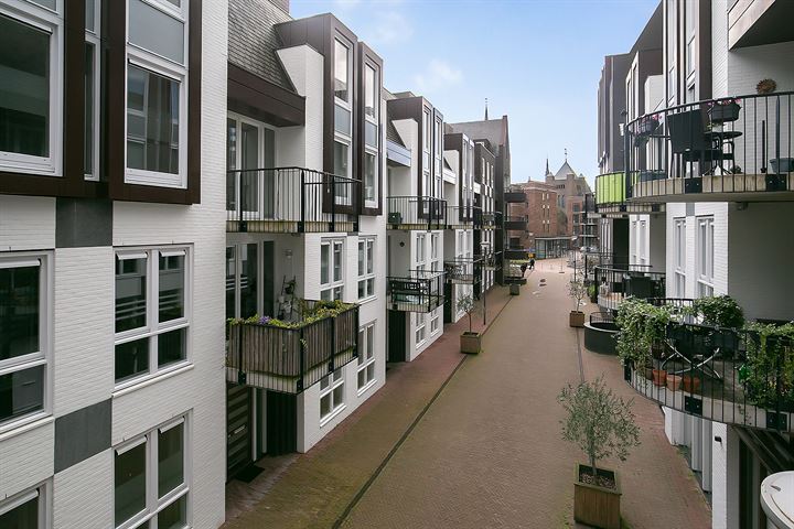 Bekijk foto 49 van Mgr vdn Tillaartstraat 38