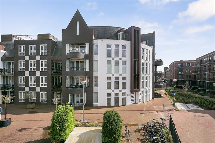 Bekijk foto 46 van Mgr vdn Tillaartstraat 38