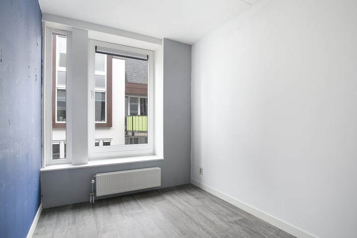 Bekijk foto 4 van Mgr vdn Tillaartstraat 42