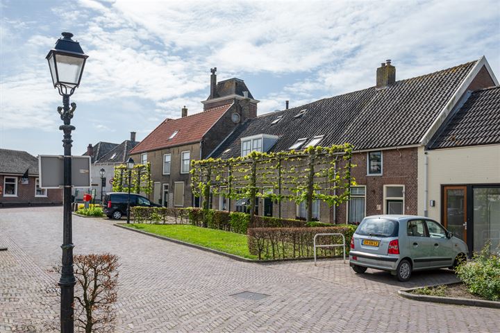 Bekijk foto 2 van Kerkstraat 1