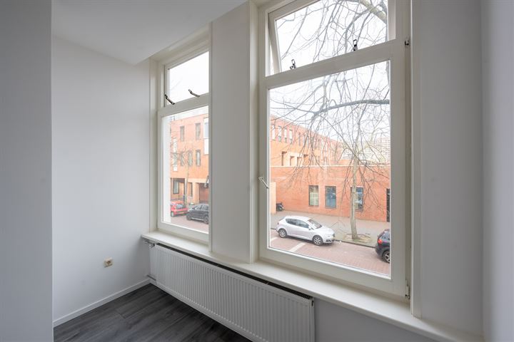 Bekijk foto 45 van Rozenburgstraat 143