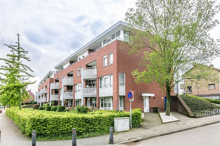 View photo 31 of Raadhuisstraat 85