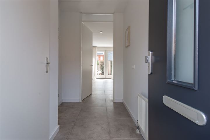 Bekijk foto 5 van Van den Broekstraat 95