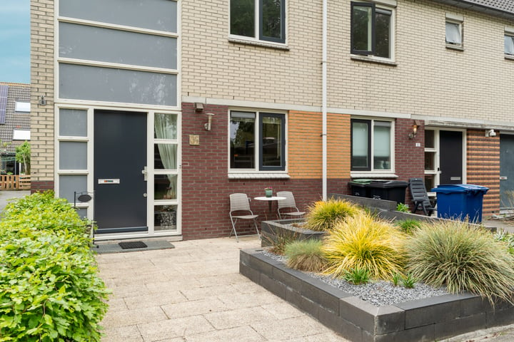 View photo 7 of Clare Lennartstraat 34