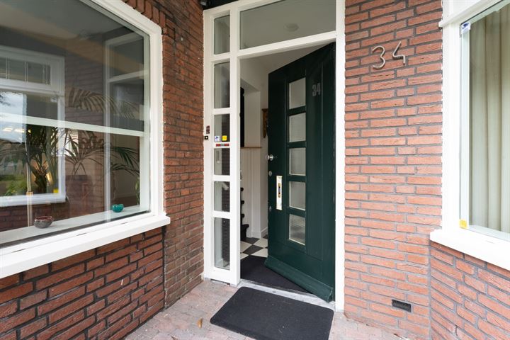 Bekijk foto 6 van Beatrixstraat 34