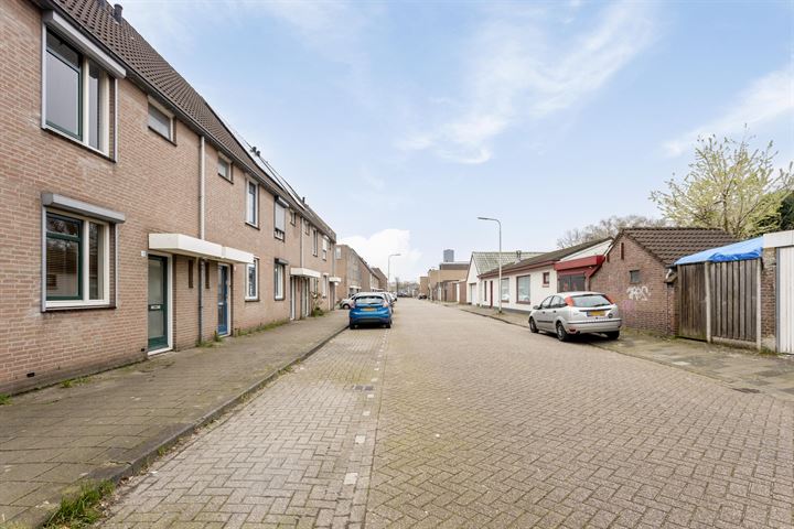 Bekijk foto 37 van IJskelderstraat 18