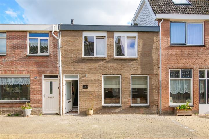 Bekijk foto 1 van Oranjestraat 49