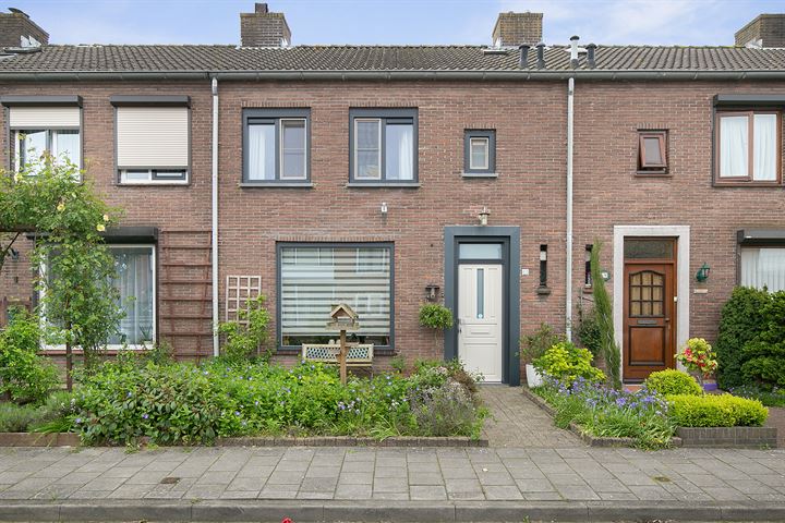 Bekijk foto 7 van Spoorstraat 67