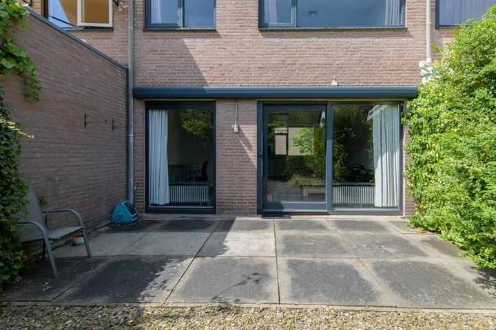 Bekijk foto 23 van Neubourgstraat 24