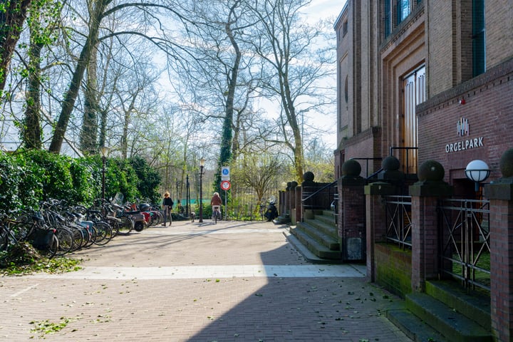 View photo 35 of Rhijnvis Feithstraat 60-4